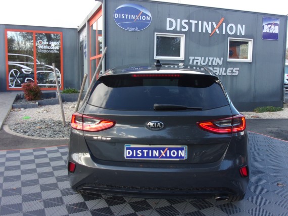 KIA CEE'D KIA CEE'D SW GRISE-003.jpg